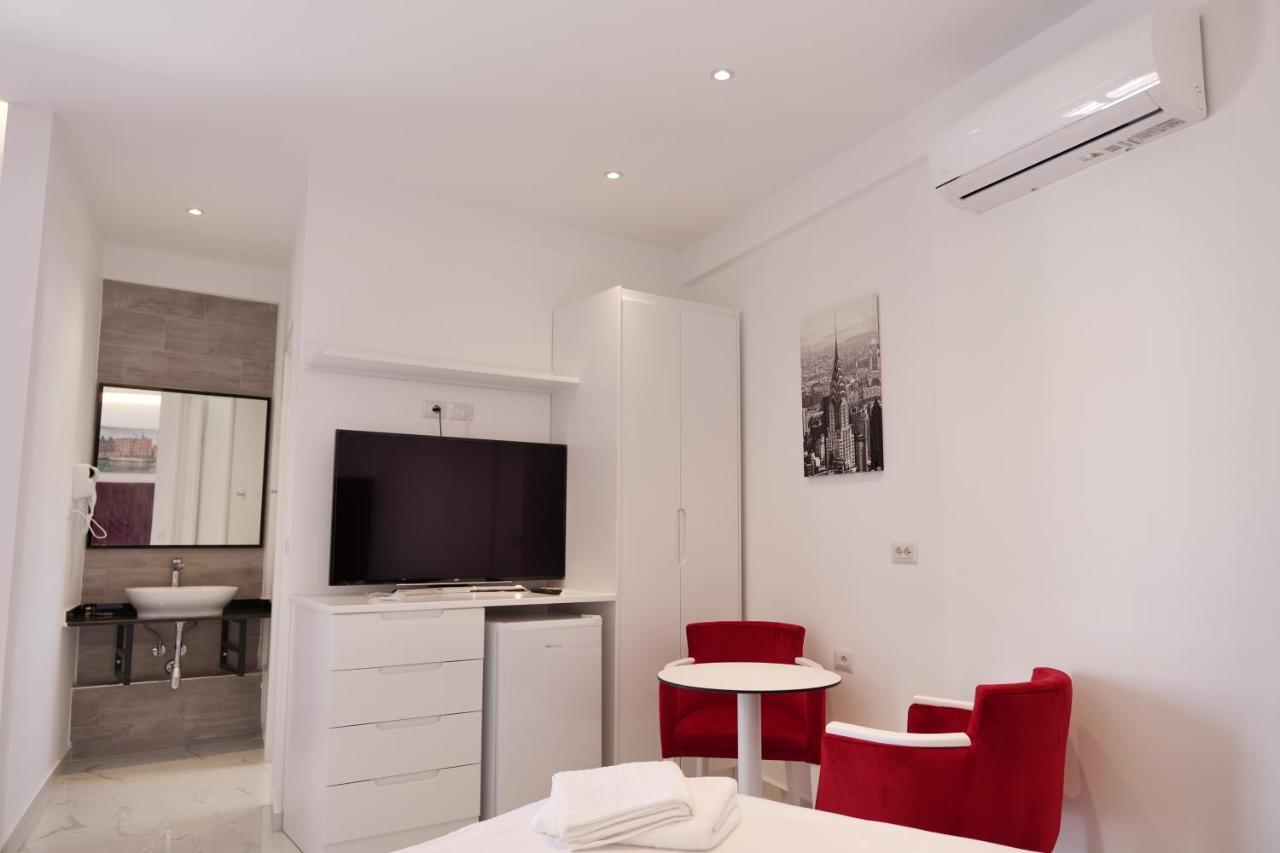 Lumi Hotel Sarandë Exteriér fotografie